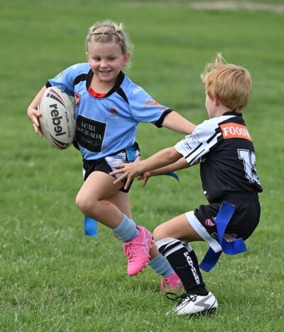 Under 6 Miles Blue v Tara